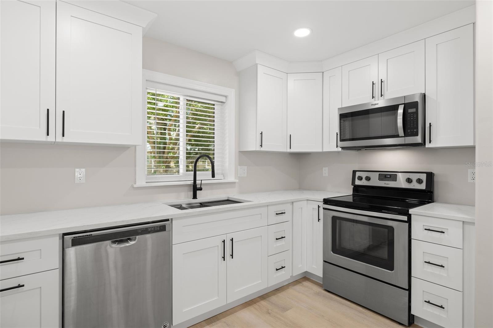 Image 15 of 28 For 1500 San Mateo Drive