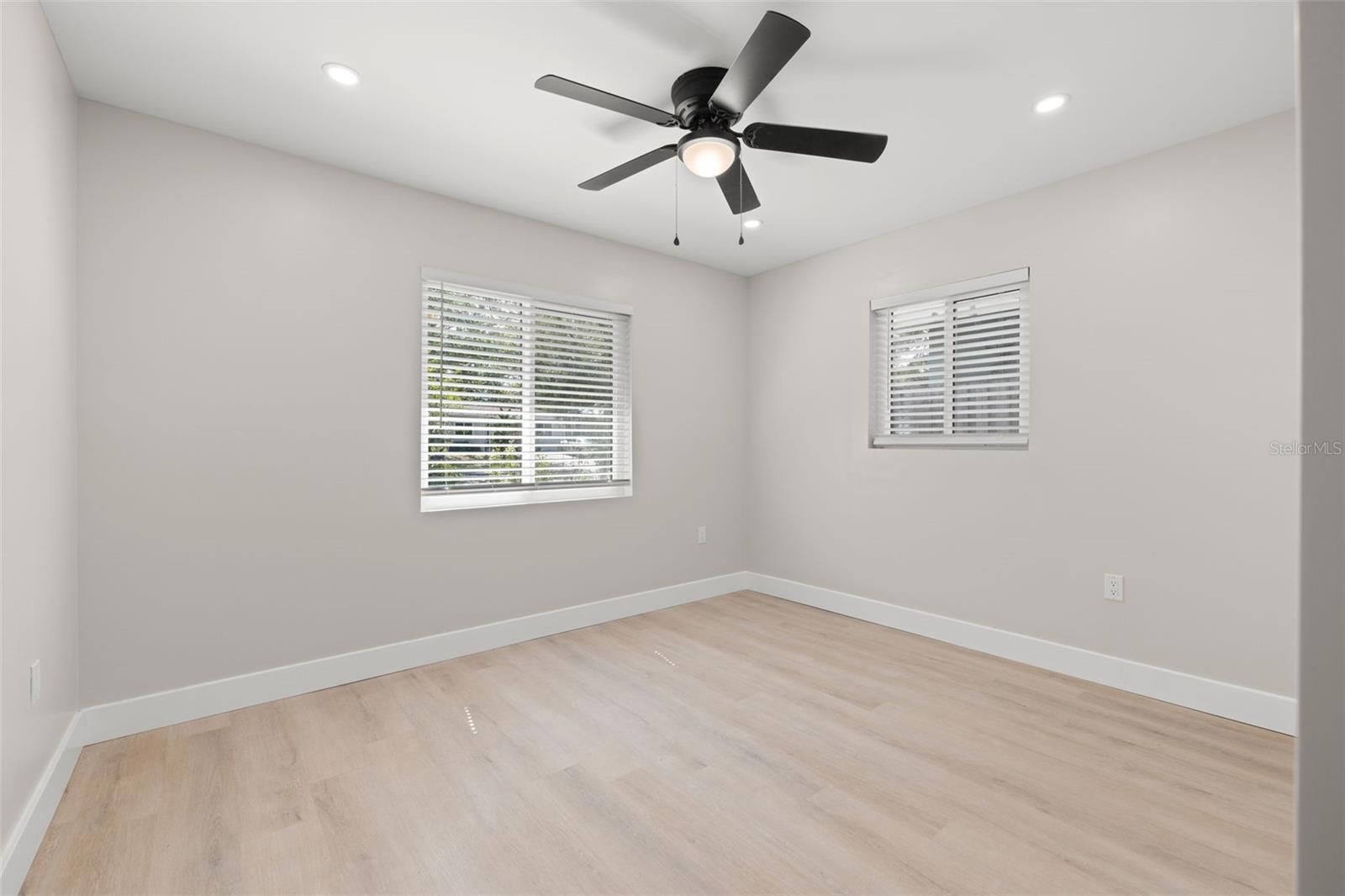Image 17 of 28 For 1500 San Mateo Drive
