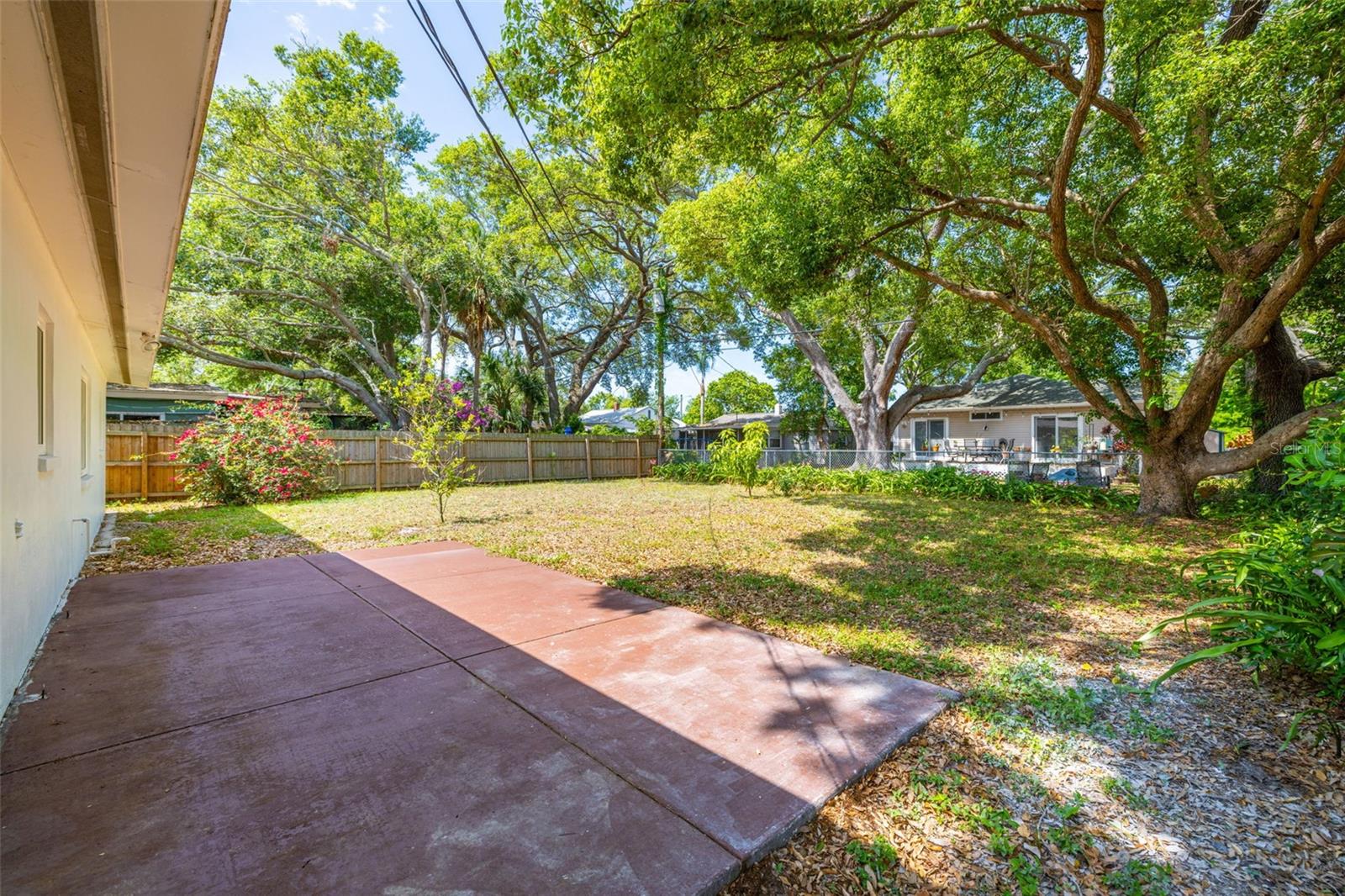 Image 24 of 28 For 1500 San Mateo Drive