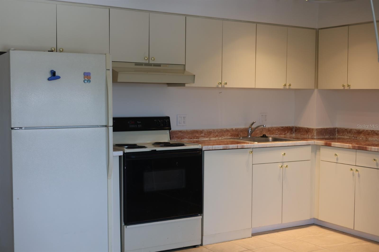 Listing photo id 1 for 11447 Park Boulevard 301