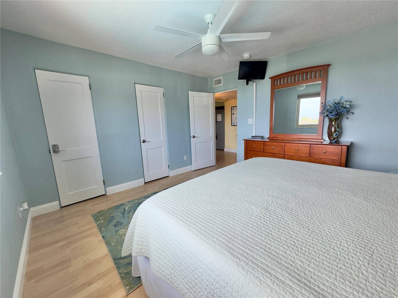Image 22 of 26 For 6700 Sunset Way 206