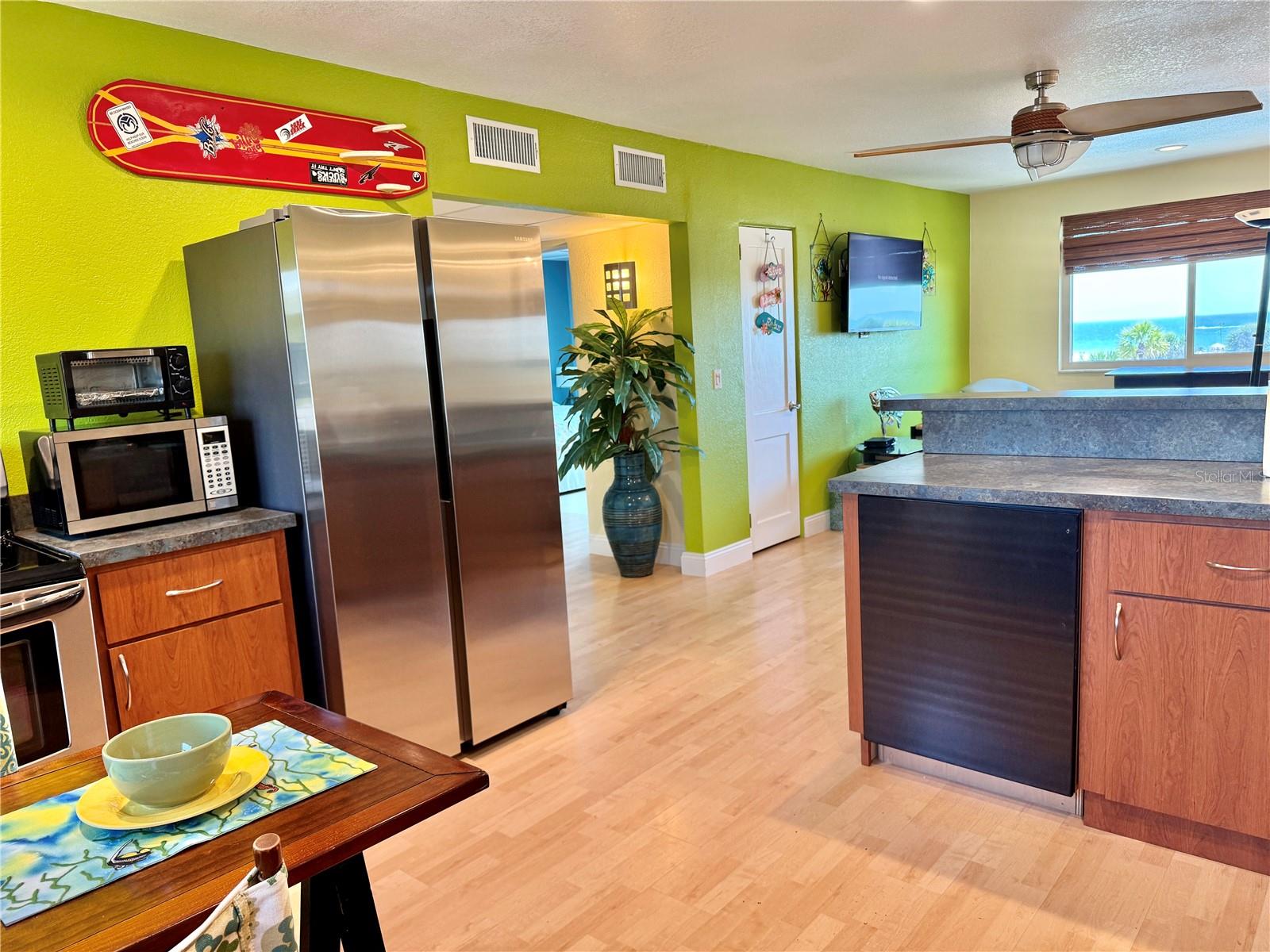 Image 8 of 26 For 6700 Sunset Way 206