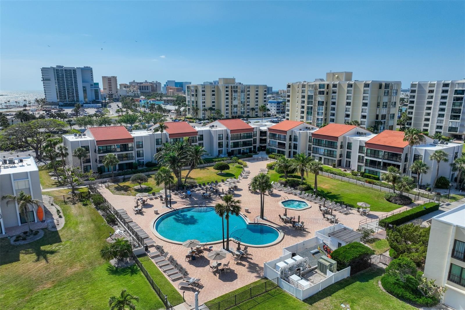 Image 16 of 17 For 865 Gulfview Boulevard 308