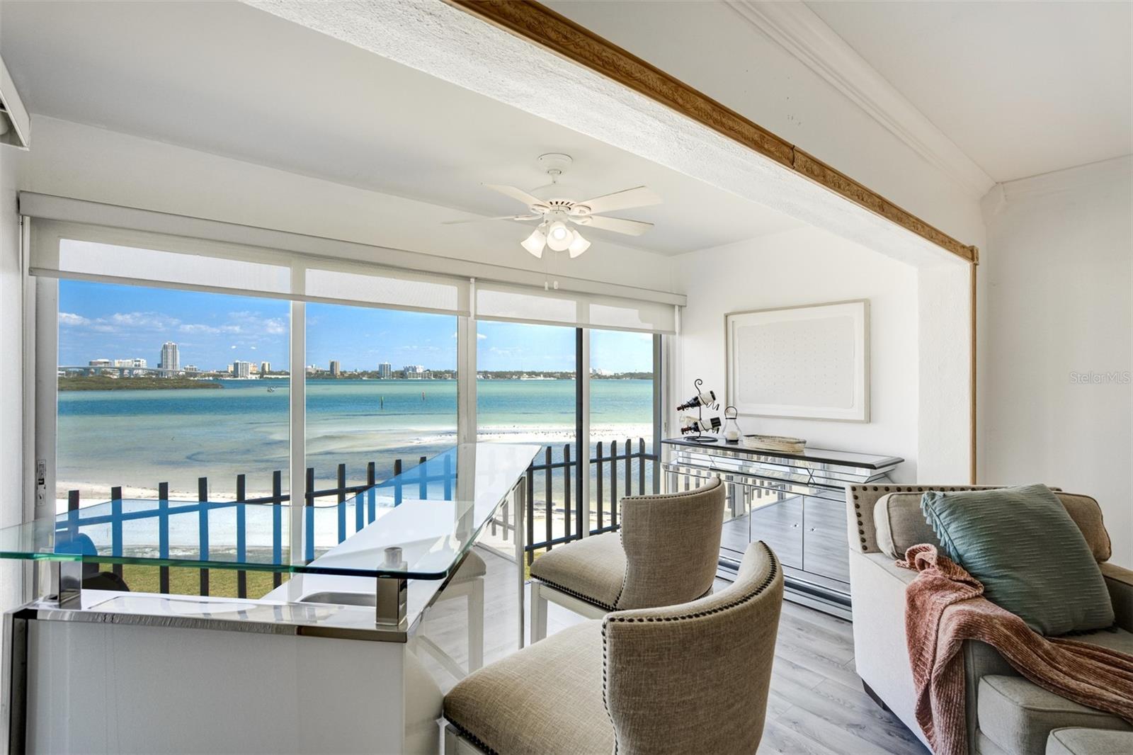 Image 5 of 17 For 865 Gulfview Boulevard 308