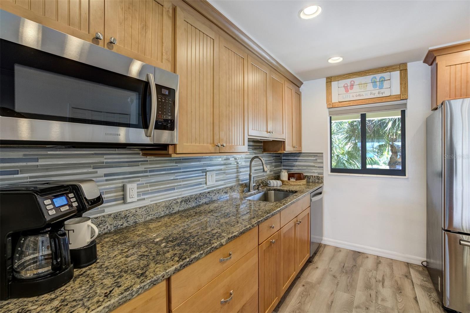 Image 7 of 17 For 865 Gulfview Boulevard 308