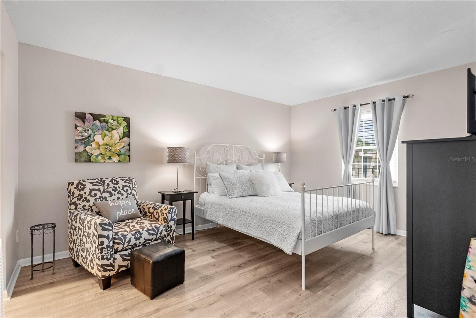 Image 17 of 47 For 8703 Bardmoor Boulevard 305