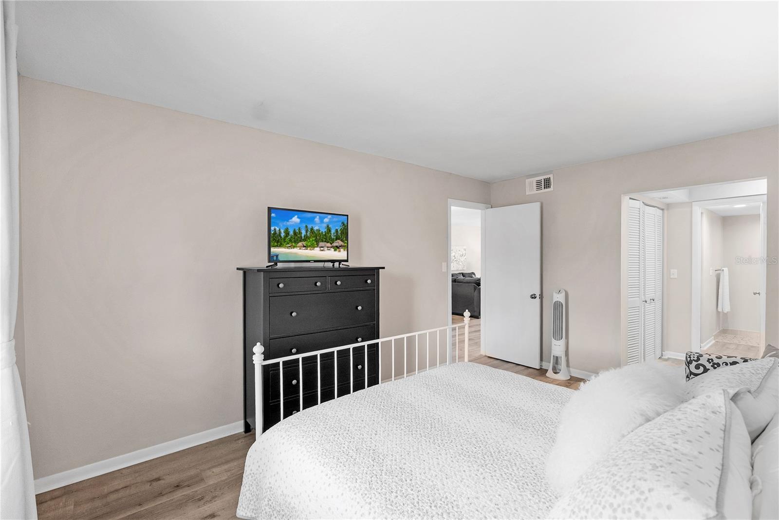Image 19 of 47 For 8703 Bardmoor Boulevard 305