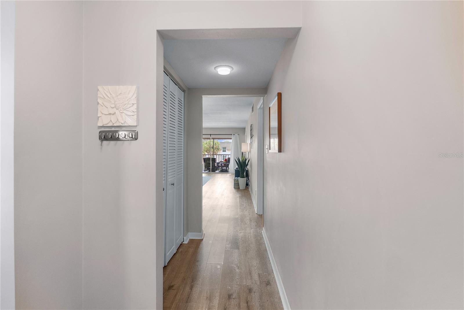 Image 3 of 47 For 8703 Bardmoor Boulevard 305