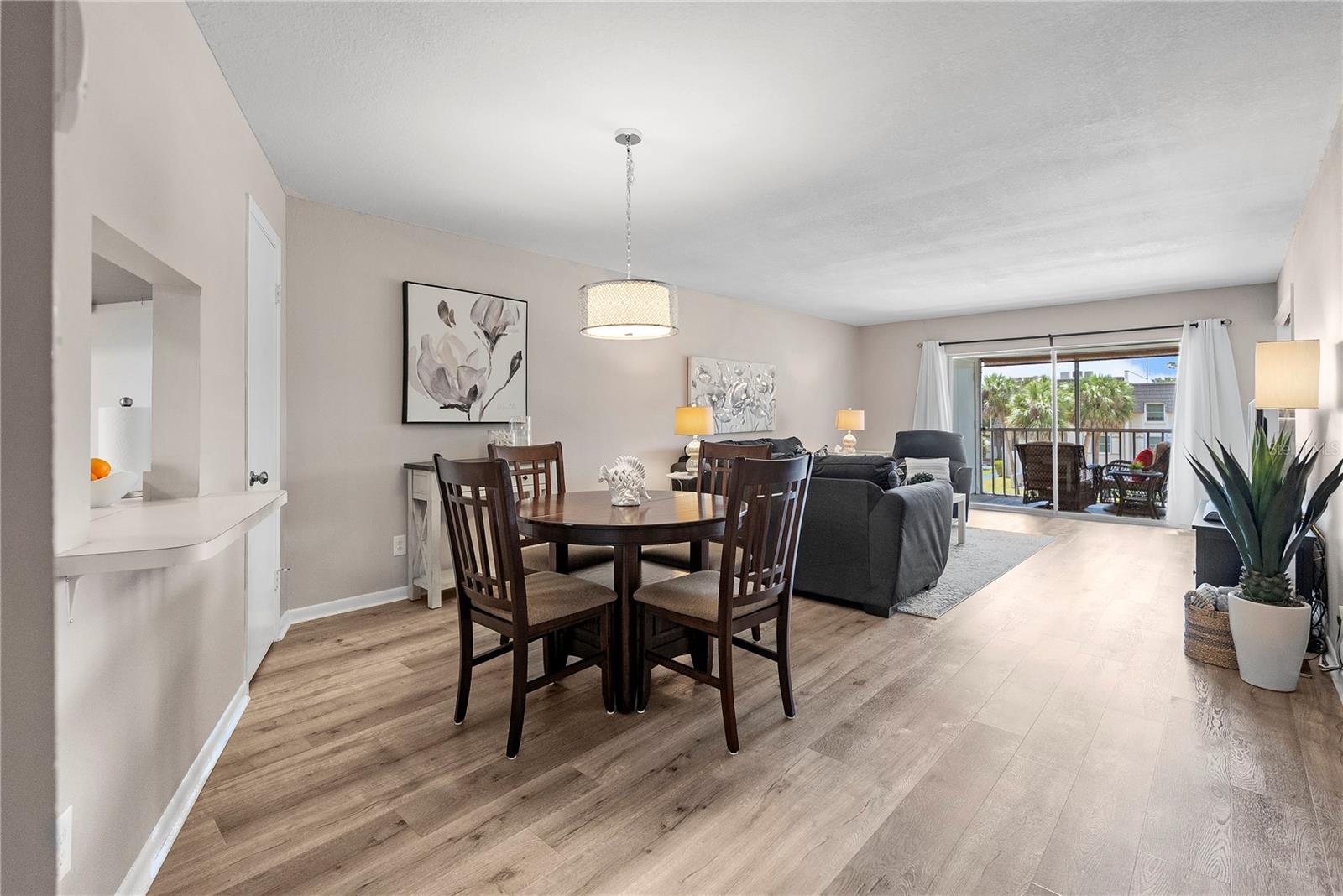 Image 6 of 47 For 8703 Bardmoor Boulevard 305