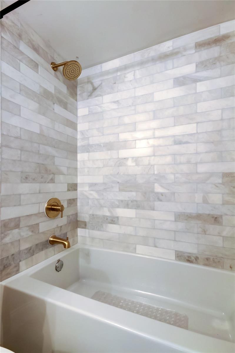 Image 36 of 62 For 2614 Cove Cay Drive 409