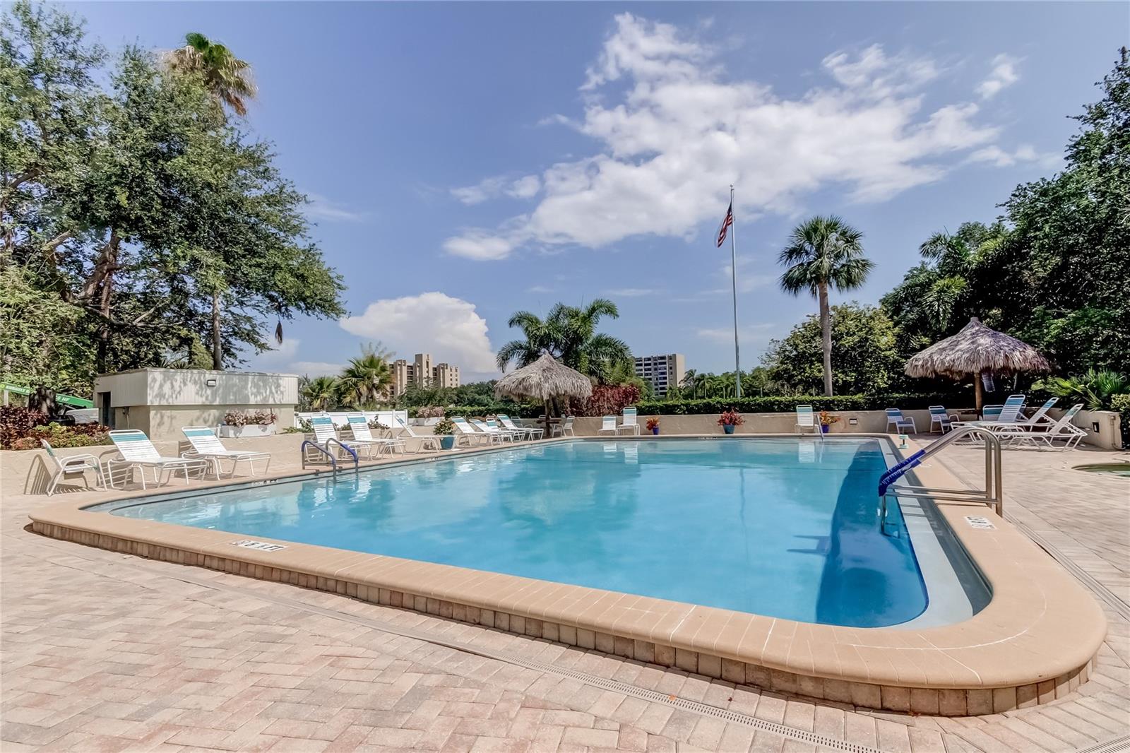 Image 38 of 62 For 2614 Cove Cay Drive 409