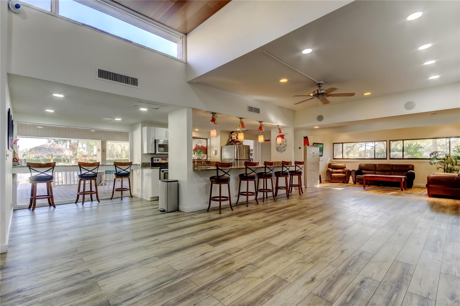 Image 44 of 62 For 2614 Cove Cay Drive 409