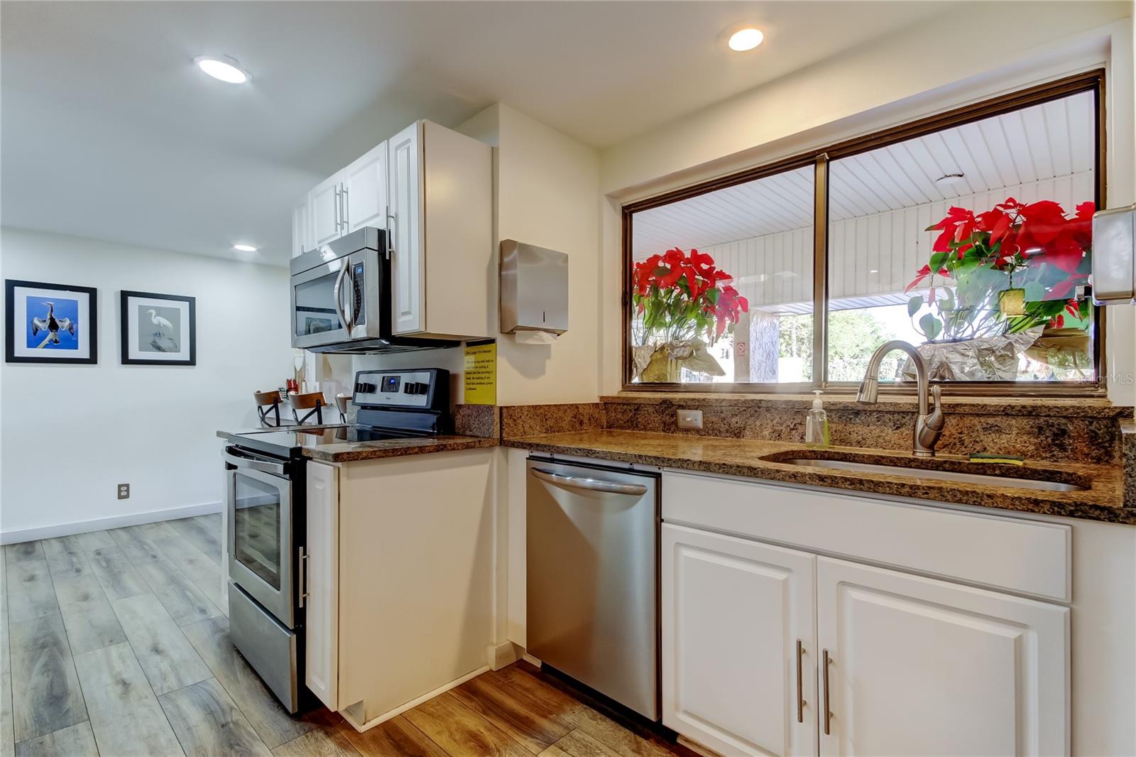 Image 47 of 62 For 2614 Cove Cay Drive 409