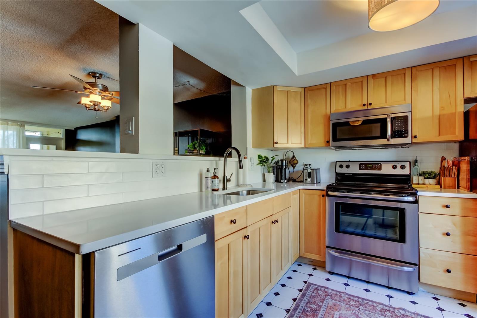 Image 5 of 62 For 2614 Cove Cay Drive 409