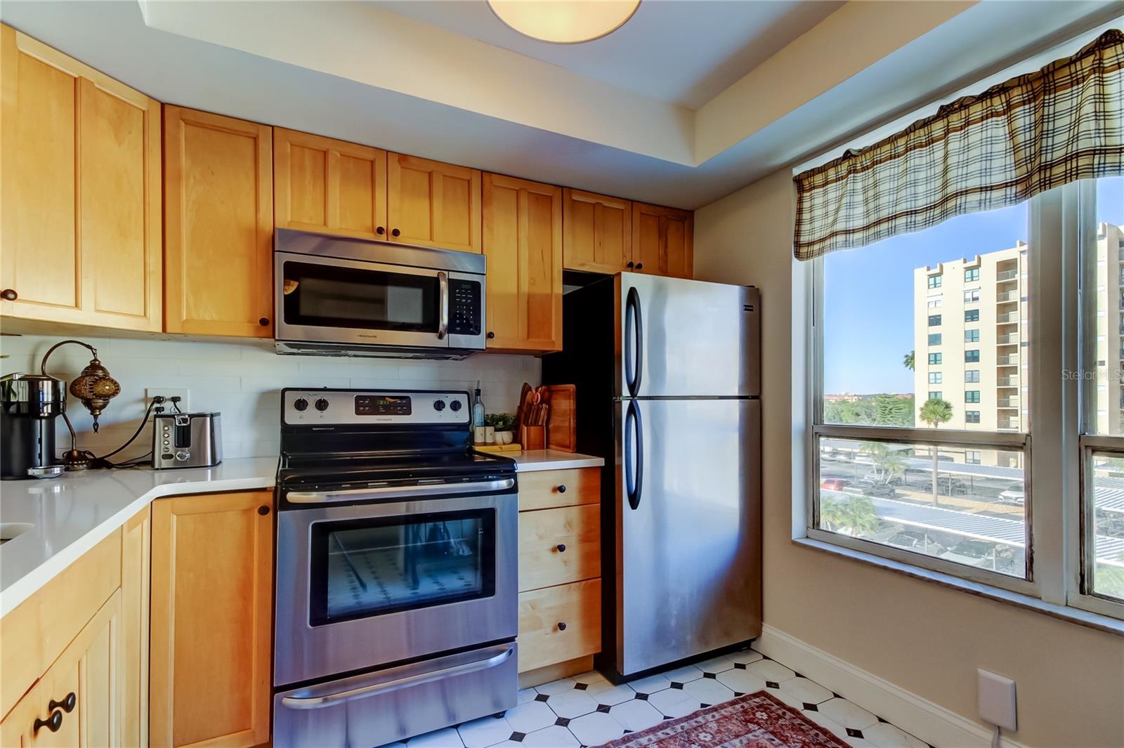 Image 7 of 62 For 2614 Cove Cay Drive 409