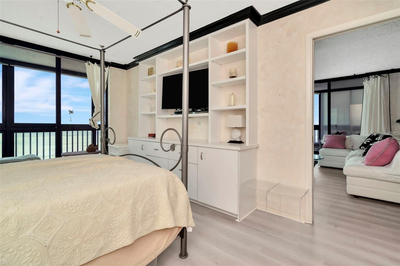 Image 22 of 35 For 15462 Gulf Boulevard 508
