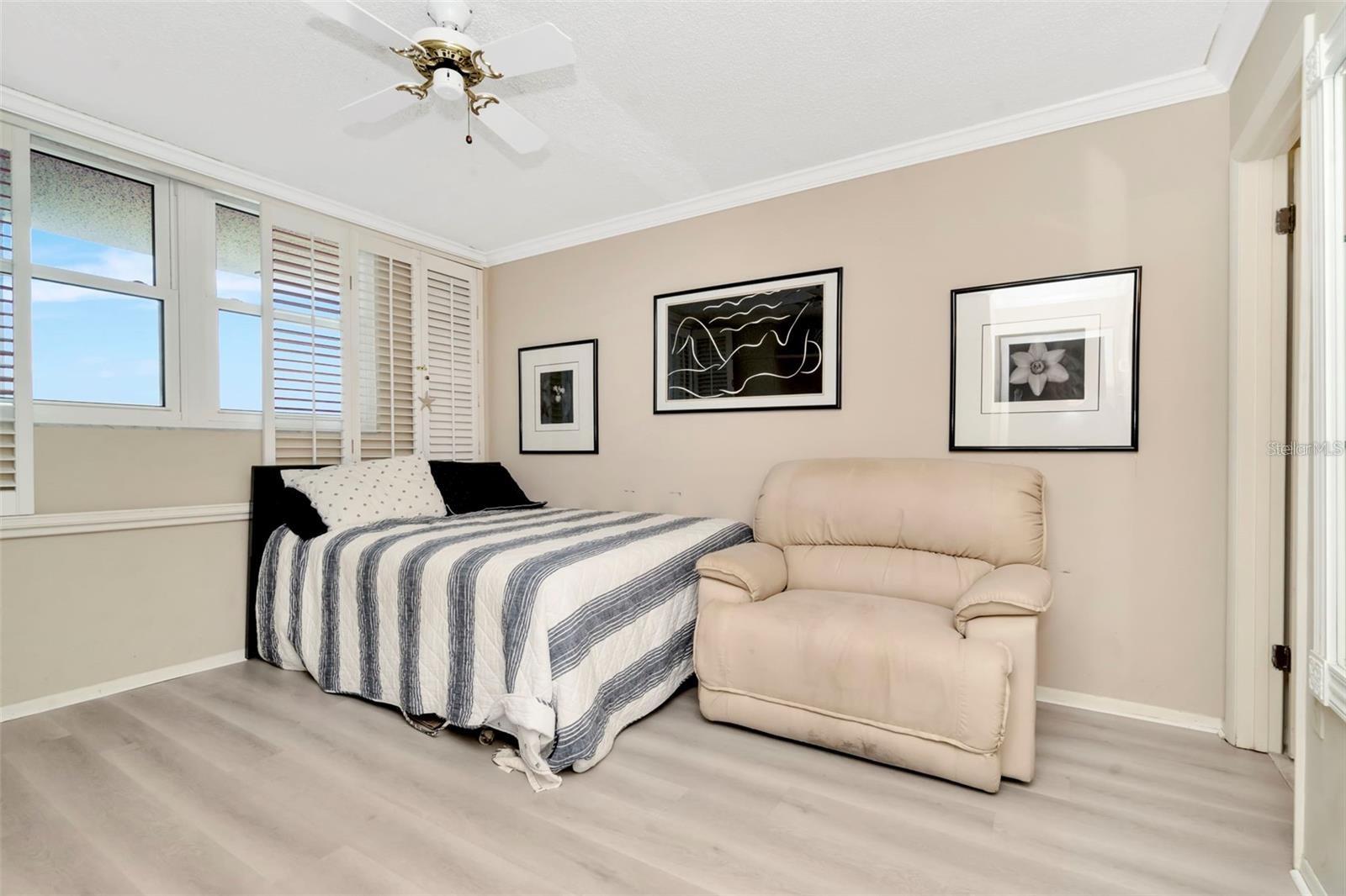 Image 26 of 35 For 15462 Gulf Boulevard 508