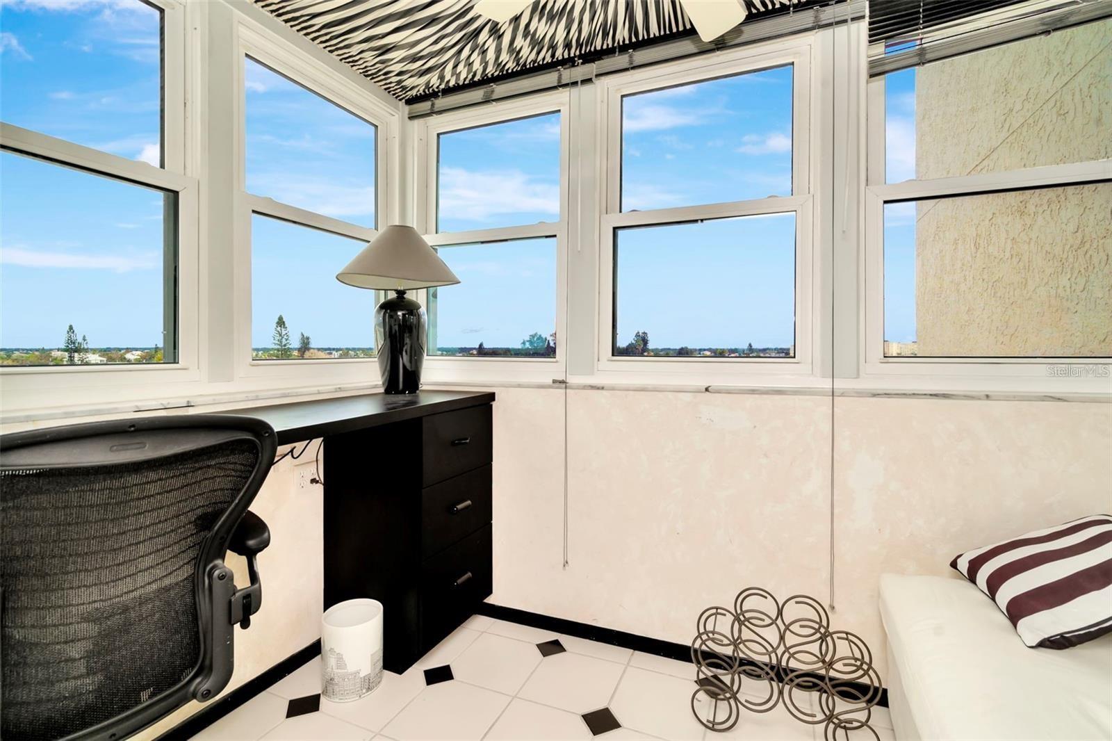 Image 6 of 35 For 15462 Gulf Boulevard 508