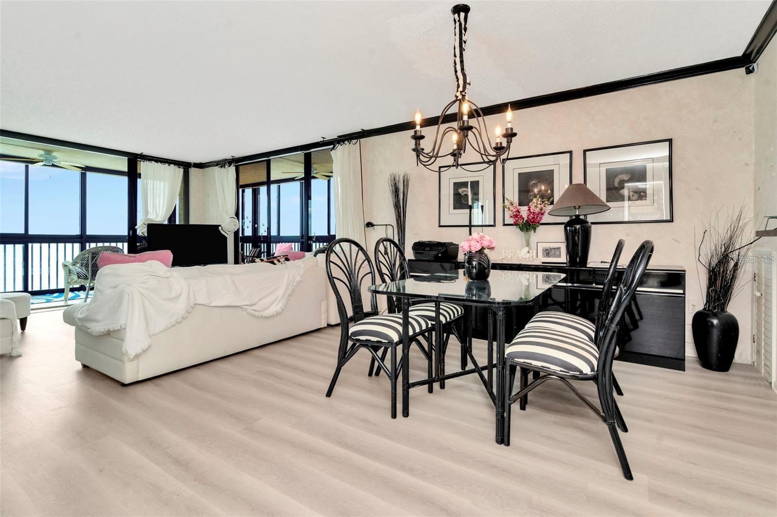 Image 8 of 35 For 15462 Gulf Boulevard 508