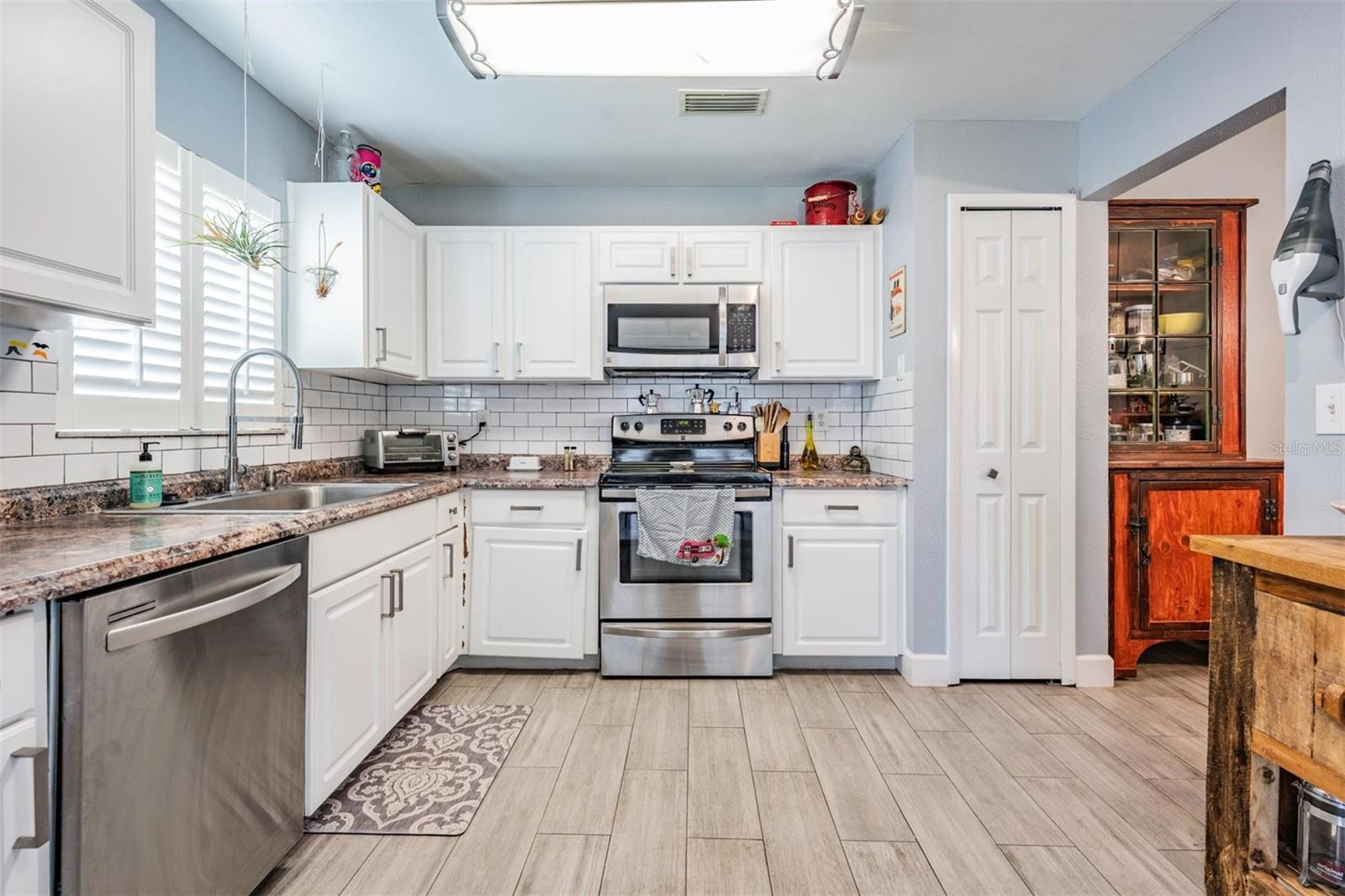 Image 10 of 37 For 1215 Tuxford Drive
