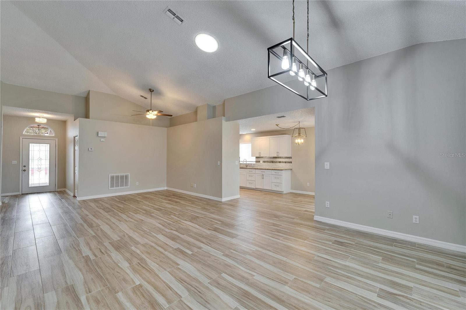 Image 24 of 42 For 2222 Mayfield Palms Lane 322