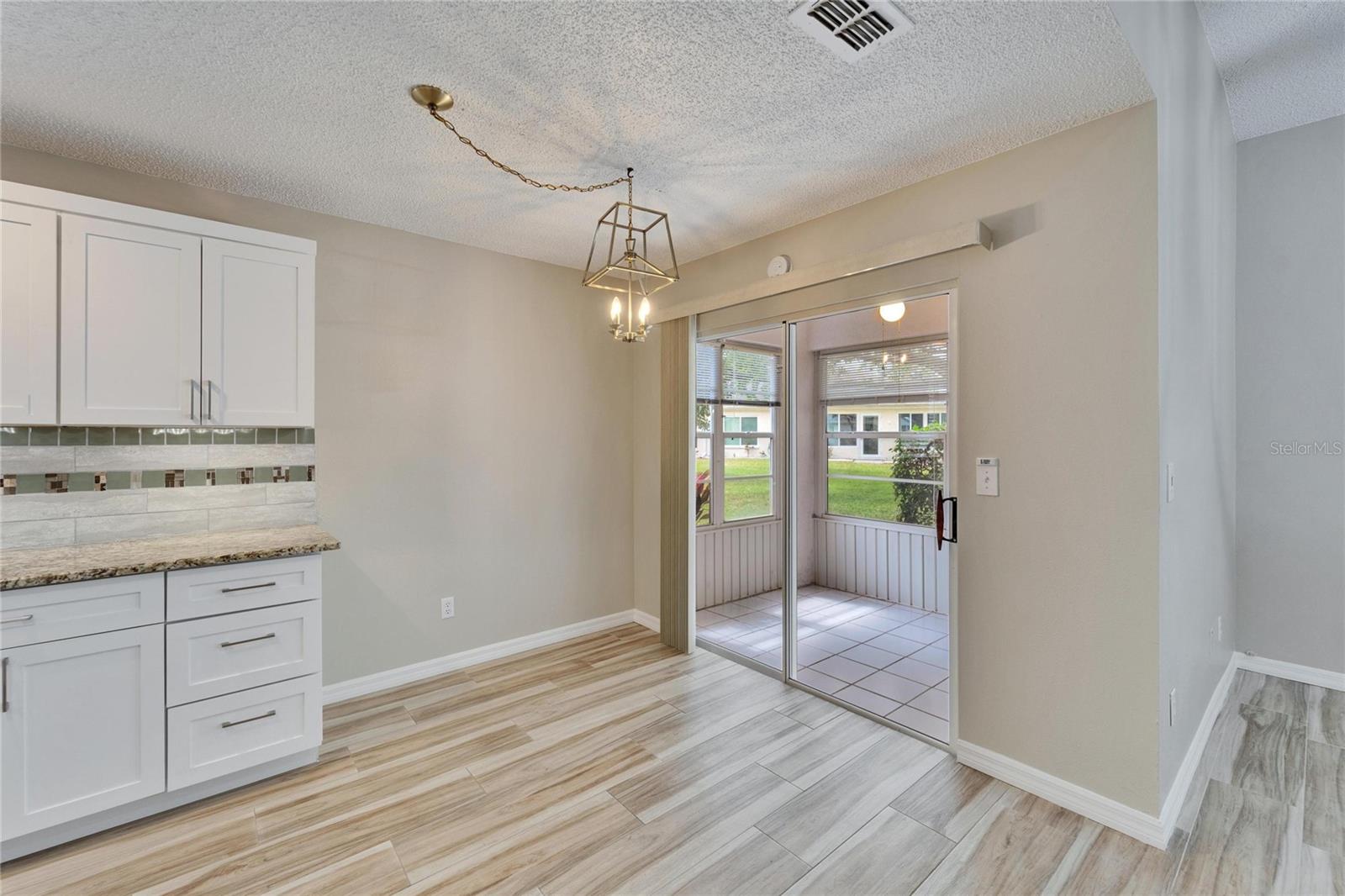 Image 28 of 42 For 2222 Mayfield Palms Lane 322