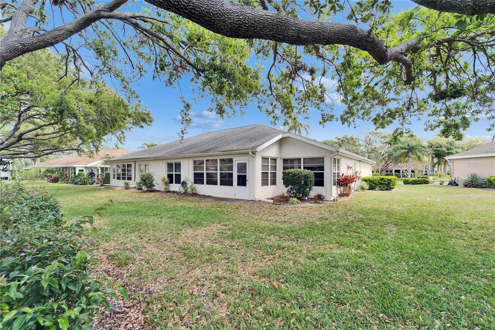 Image 5 of 42 For 2222 Mayfield Palms Lane 322