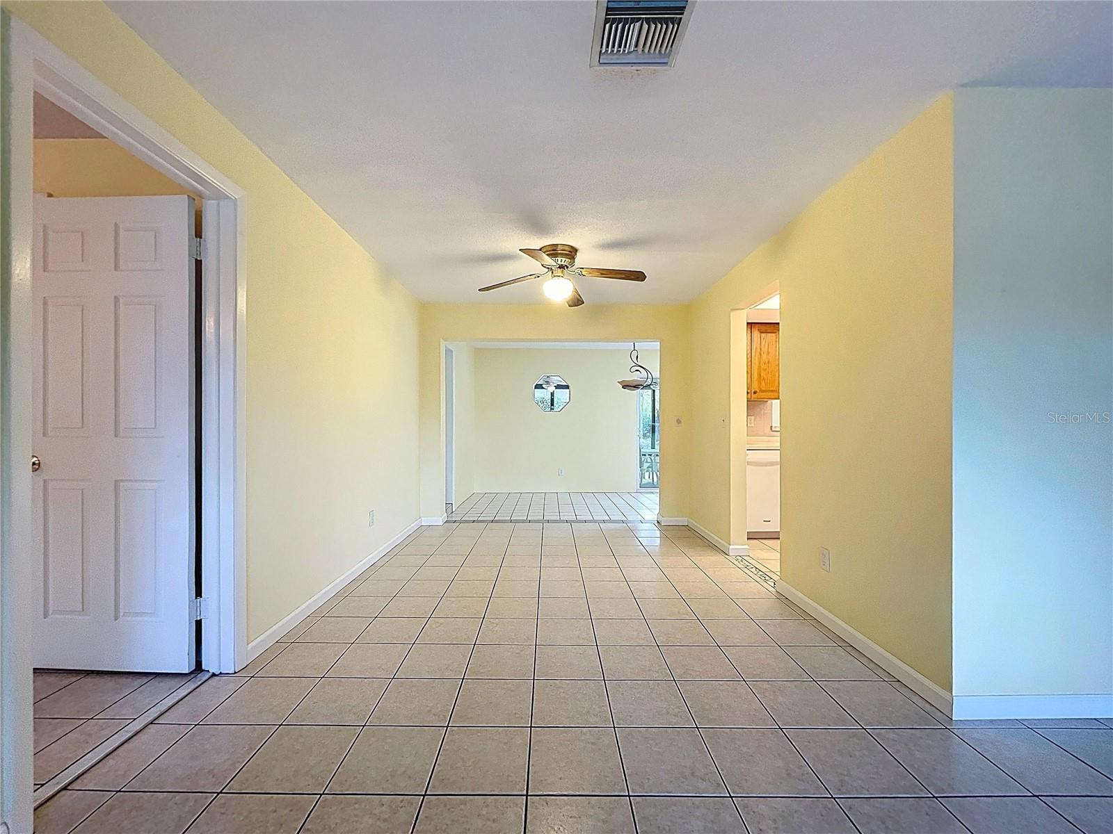 Image 12 of 75 For 232 Pinecrest Drive