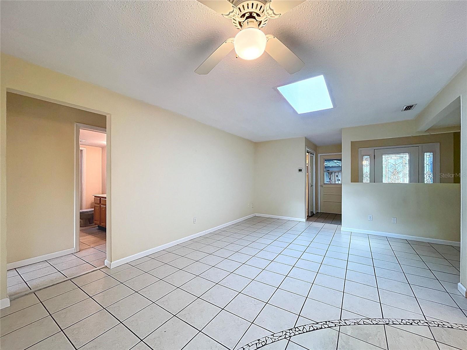 Image 16 of 75 For 232 Pinecrest Drive