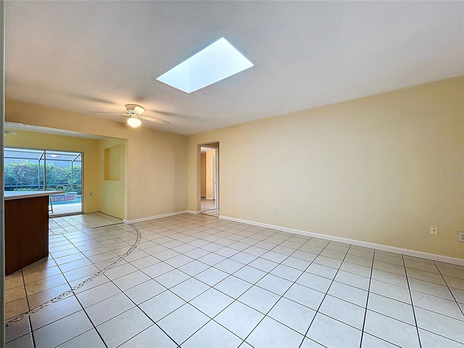 Image 17 of 75 For 232 Pinecrest Drive