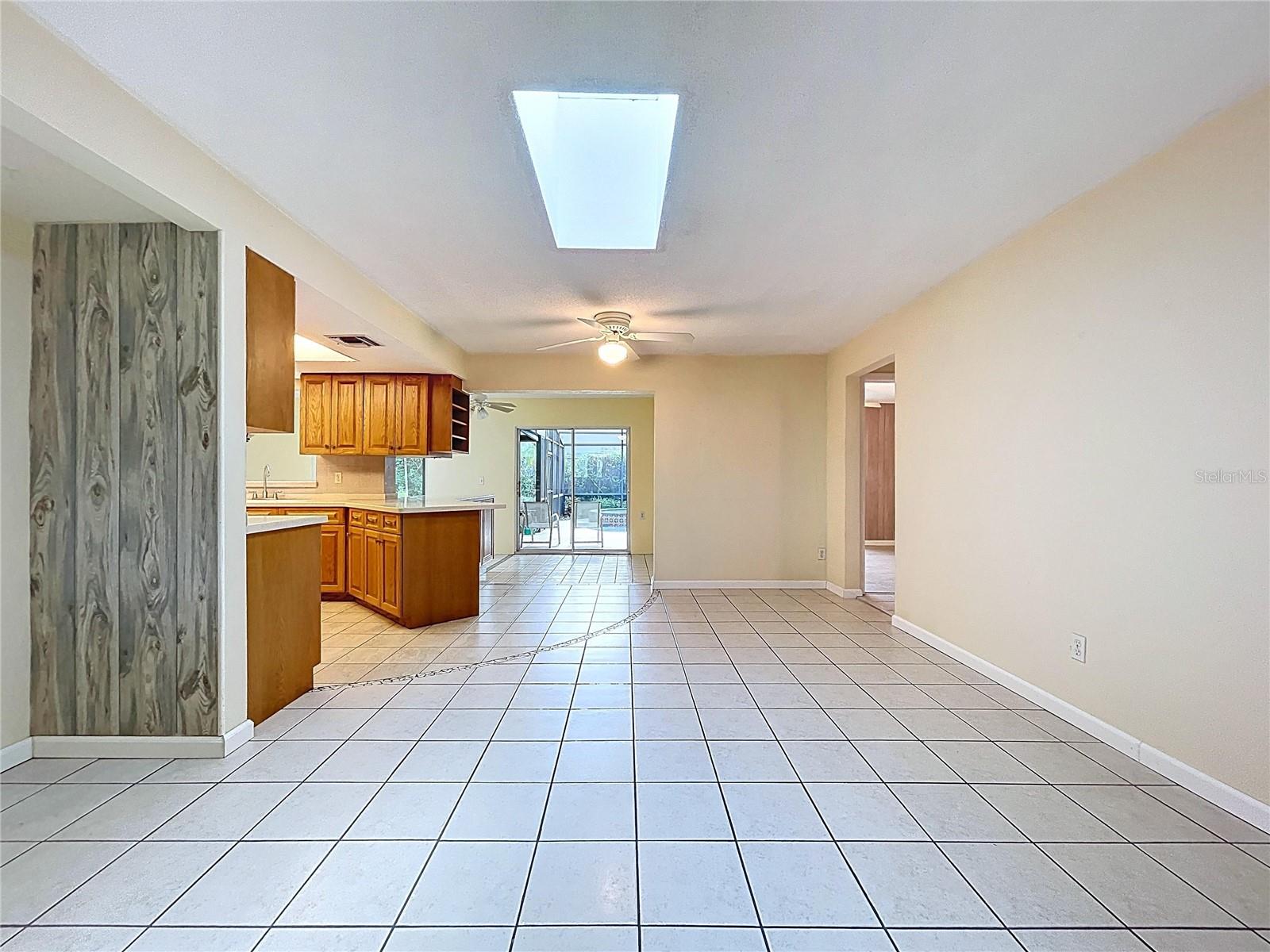 Image 18 of 75 For 232 Pinecrest Drive