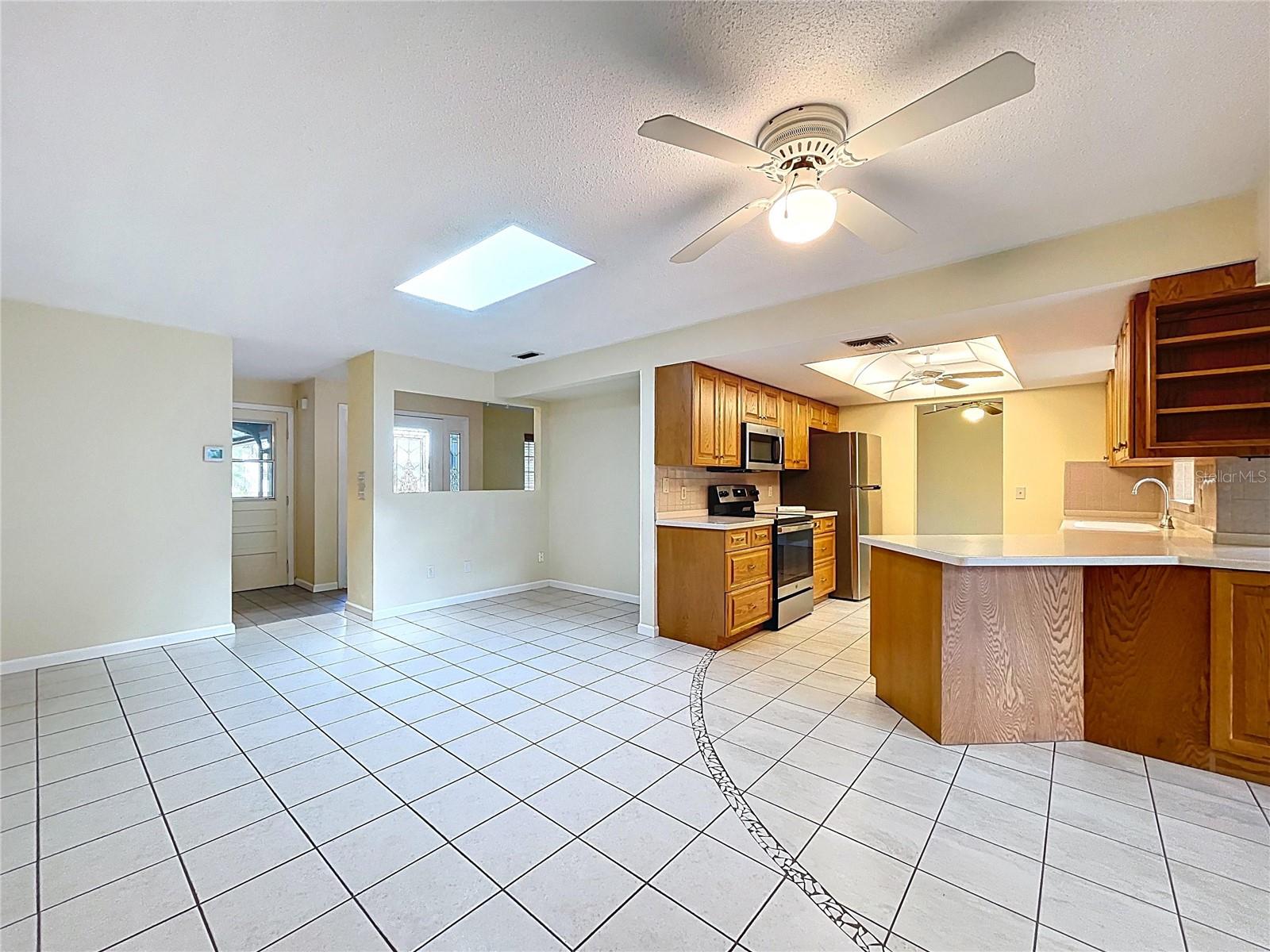 Image 29 of 75 For 232 Pinecrest Drive