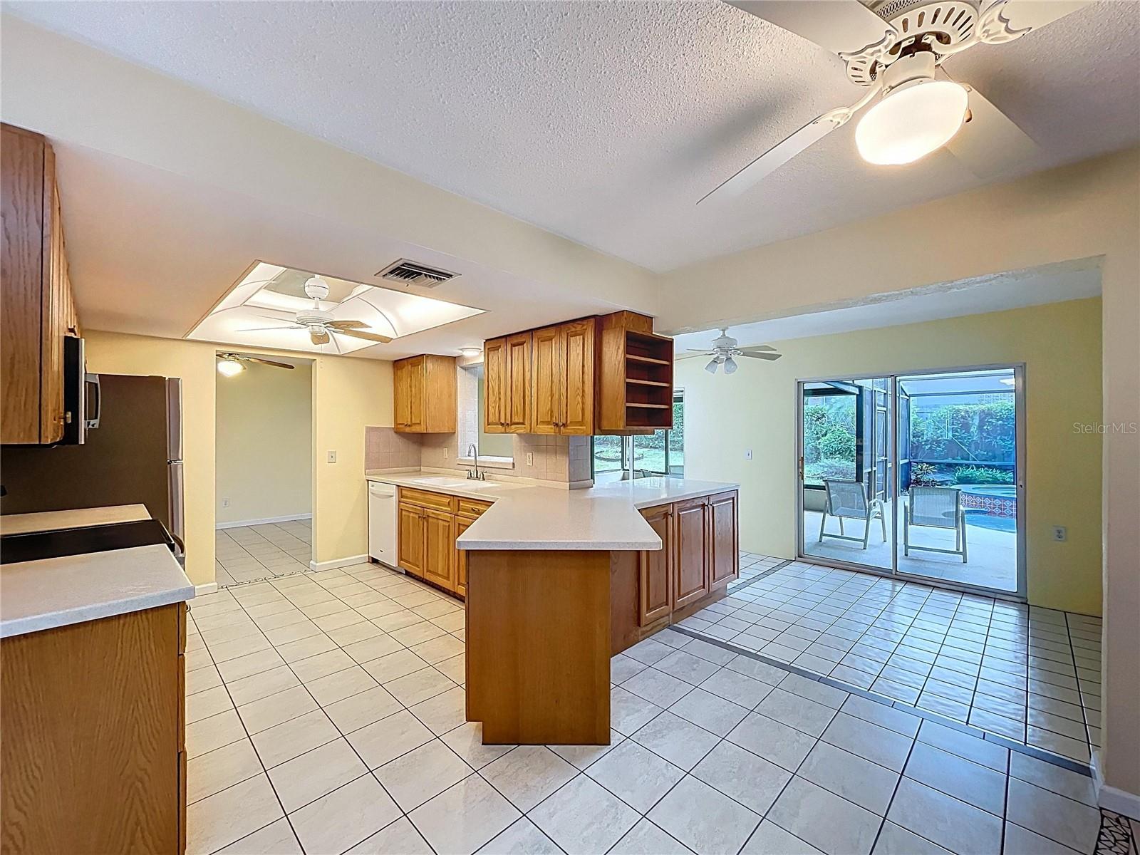 Image 30 of 75 For 232 Pinecrest Drive