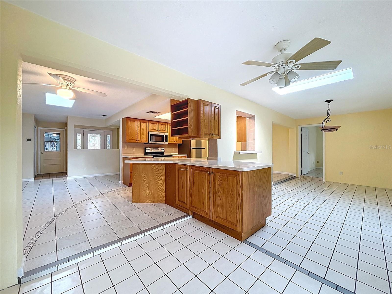 Image 32 of 75 For 232 Pinecrest Drive