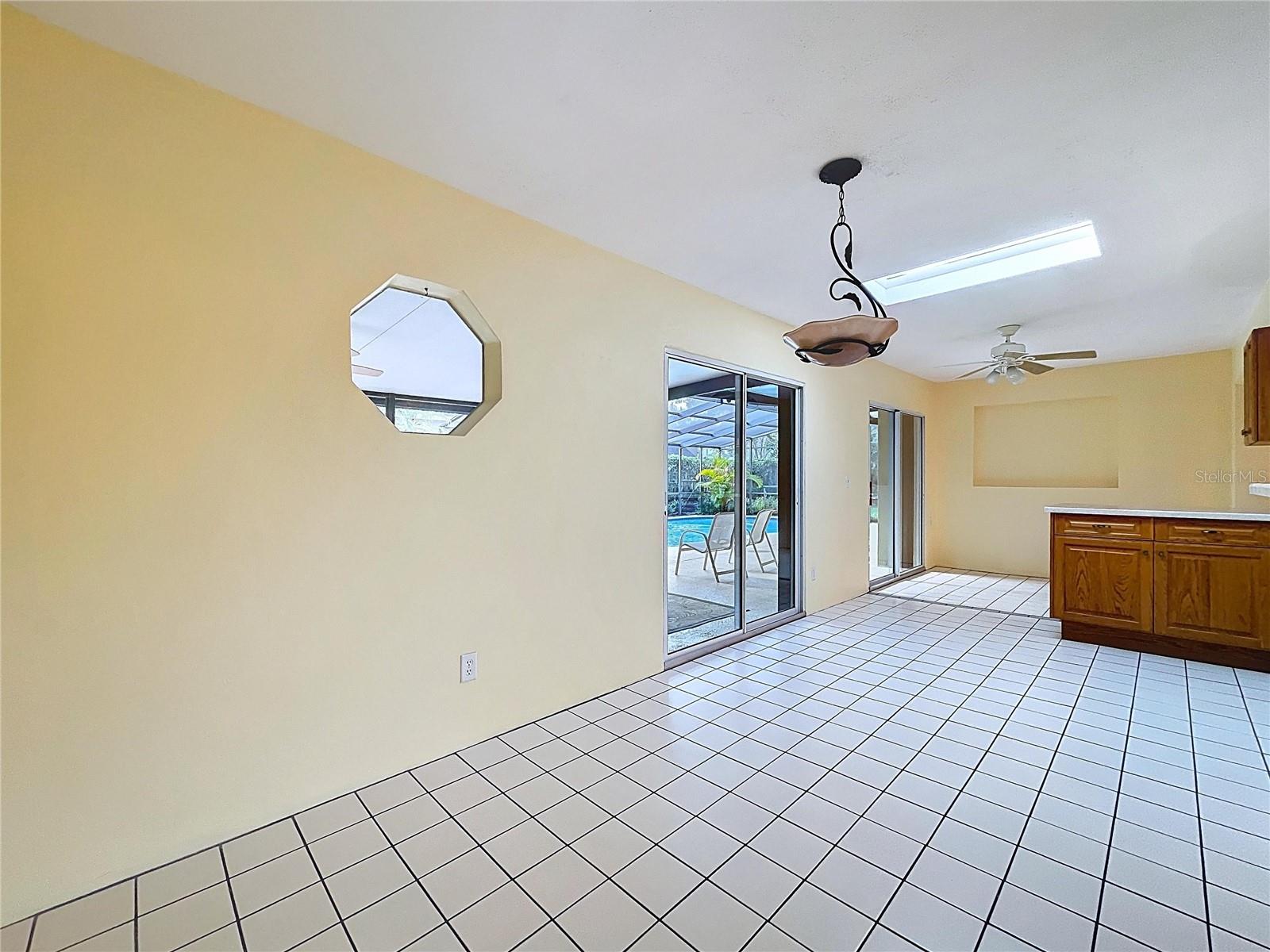Image 36 of 75 For 232 Pinecrest Drive