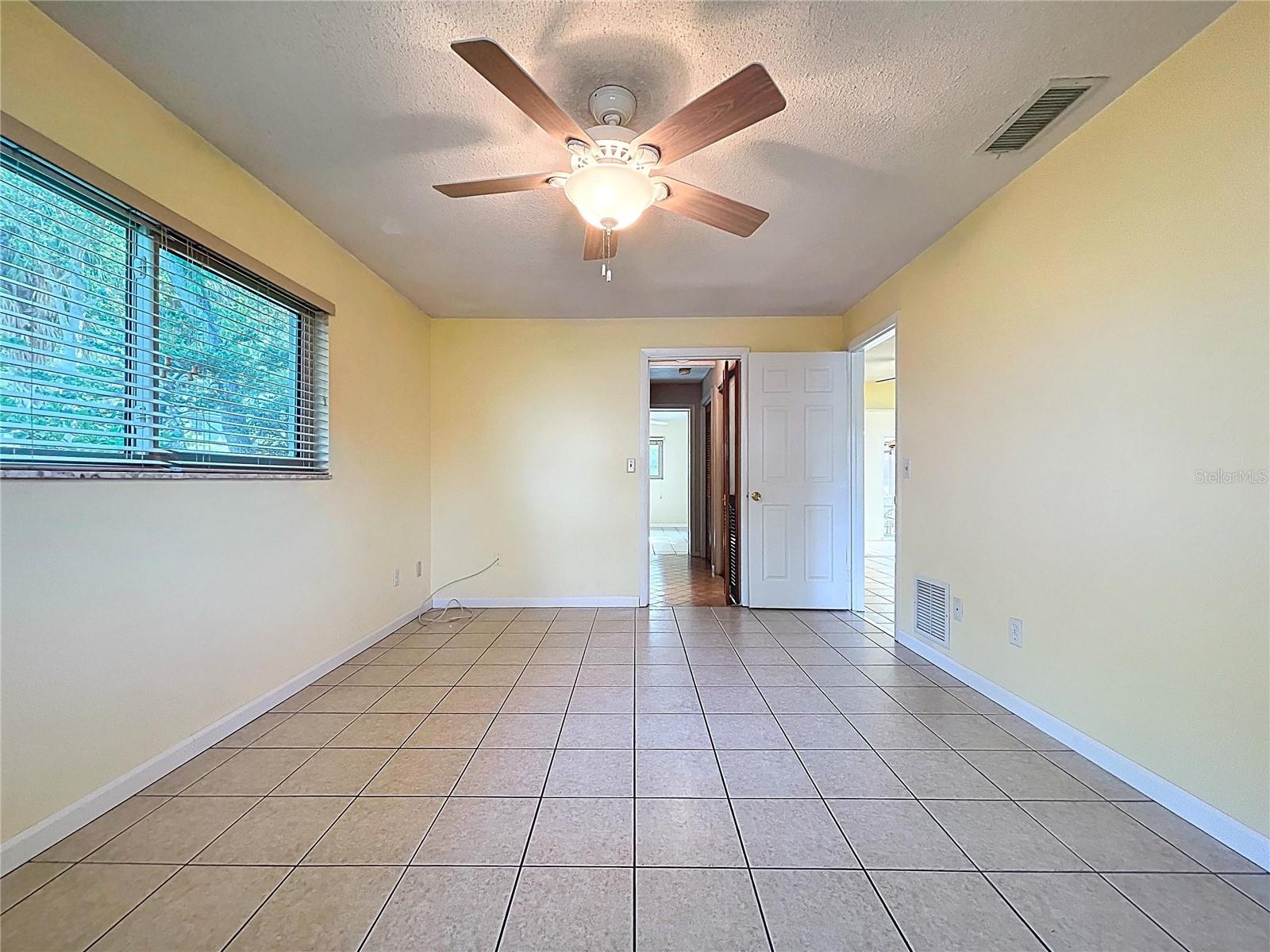 Image 38 of 75 For 232 Pinecrest Drive