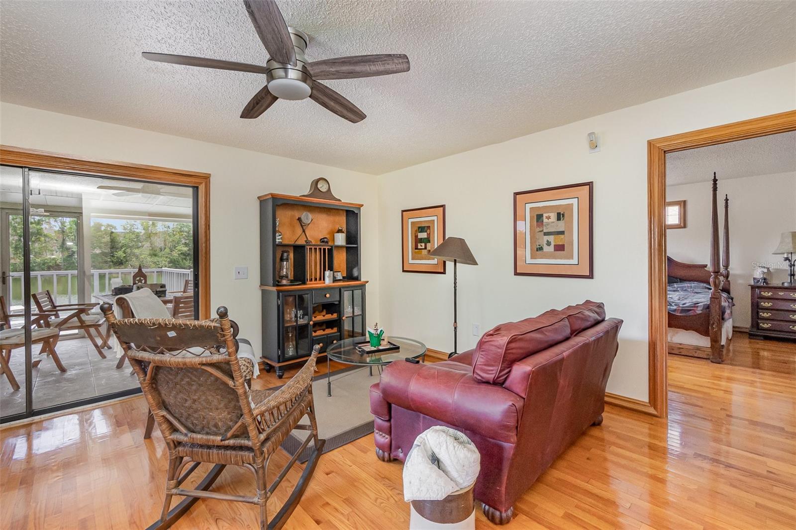Image 11 of 21 For 492 Caribbean Drive