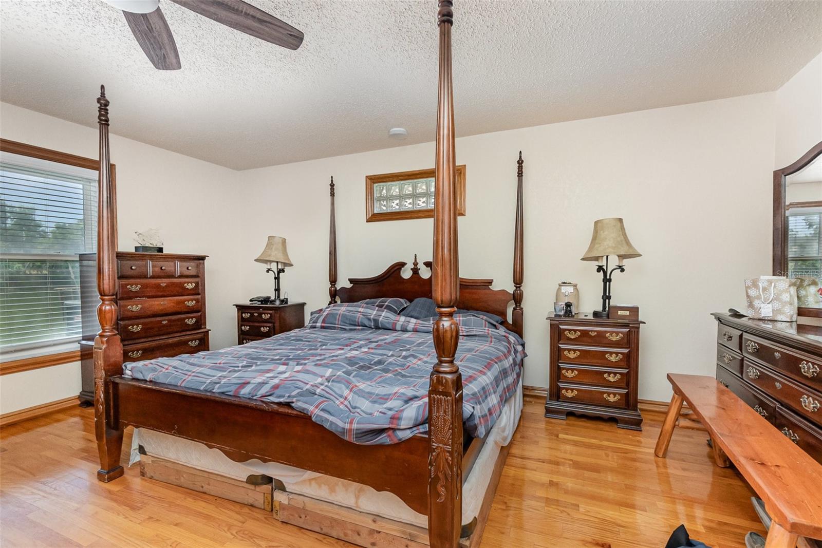 Image 12 of 21 For 492 Caribbean Drive