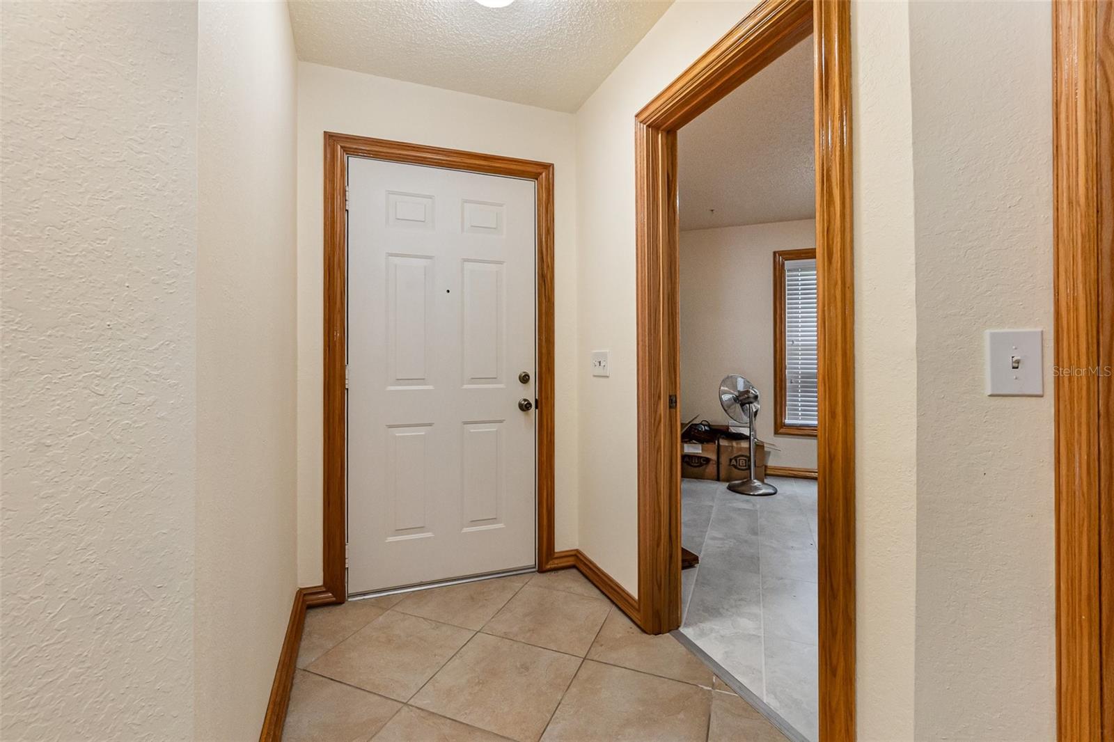 Image 4 of 21 For 492 Caribbean Drive