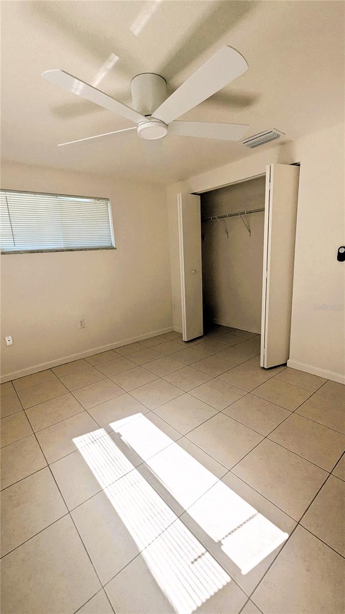 Listing photo id 12 for 5122 Dove Drive