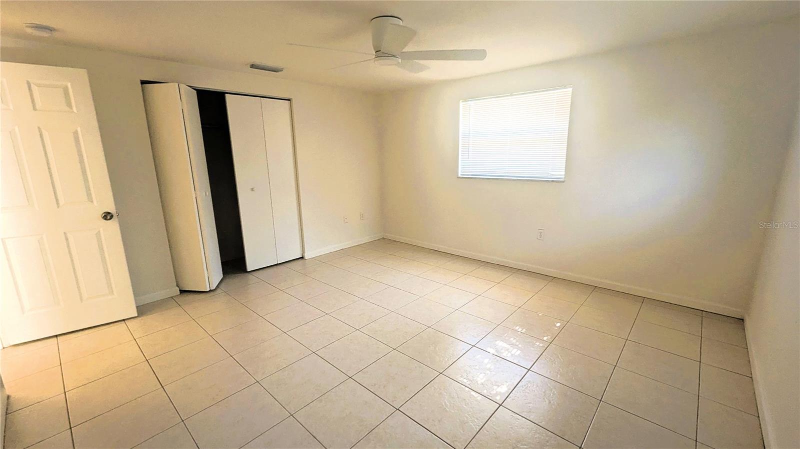 Listing photo id 13 for 5122 Dove Drive