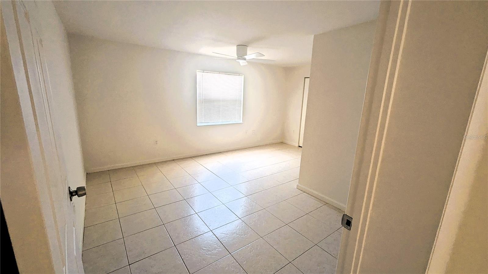 Listing photo id 4 for 5122 Dove Drive