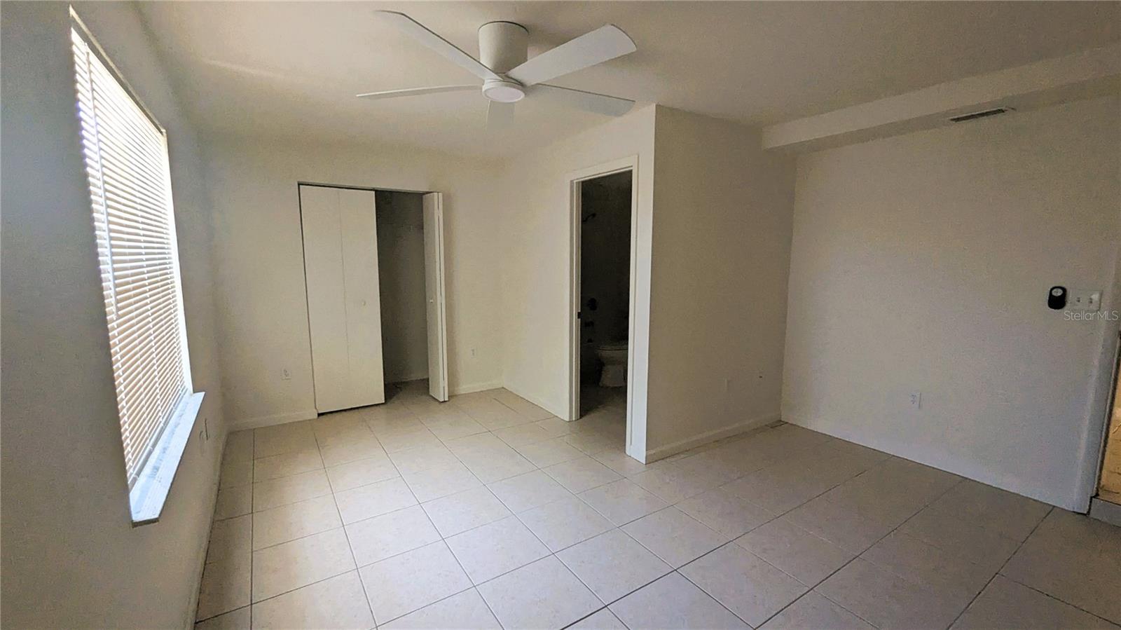 Listing photo id 5 for 5122 Dove Drive