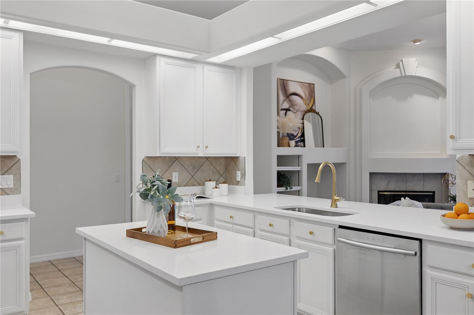 Image 4 of 41 For 10232 Estuary Drive
