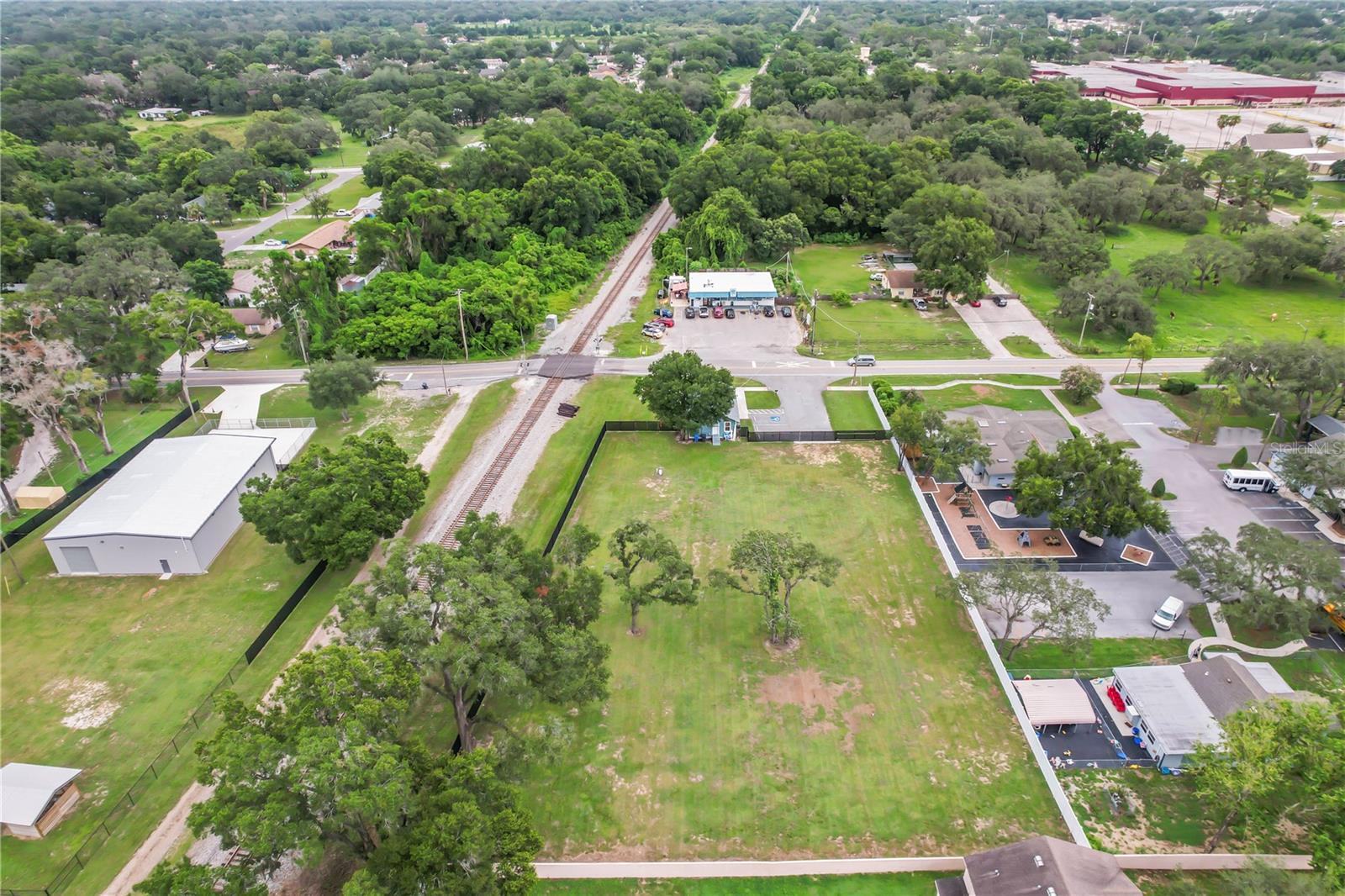 Listing photo id 23 for 514 Limona Road