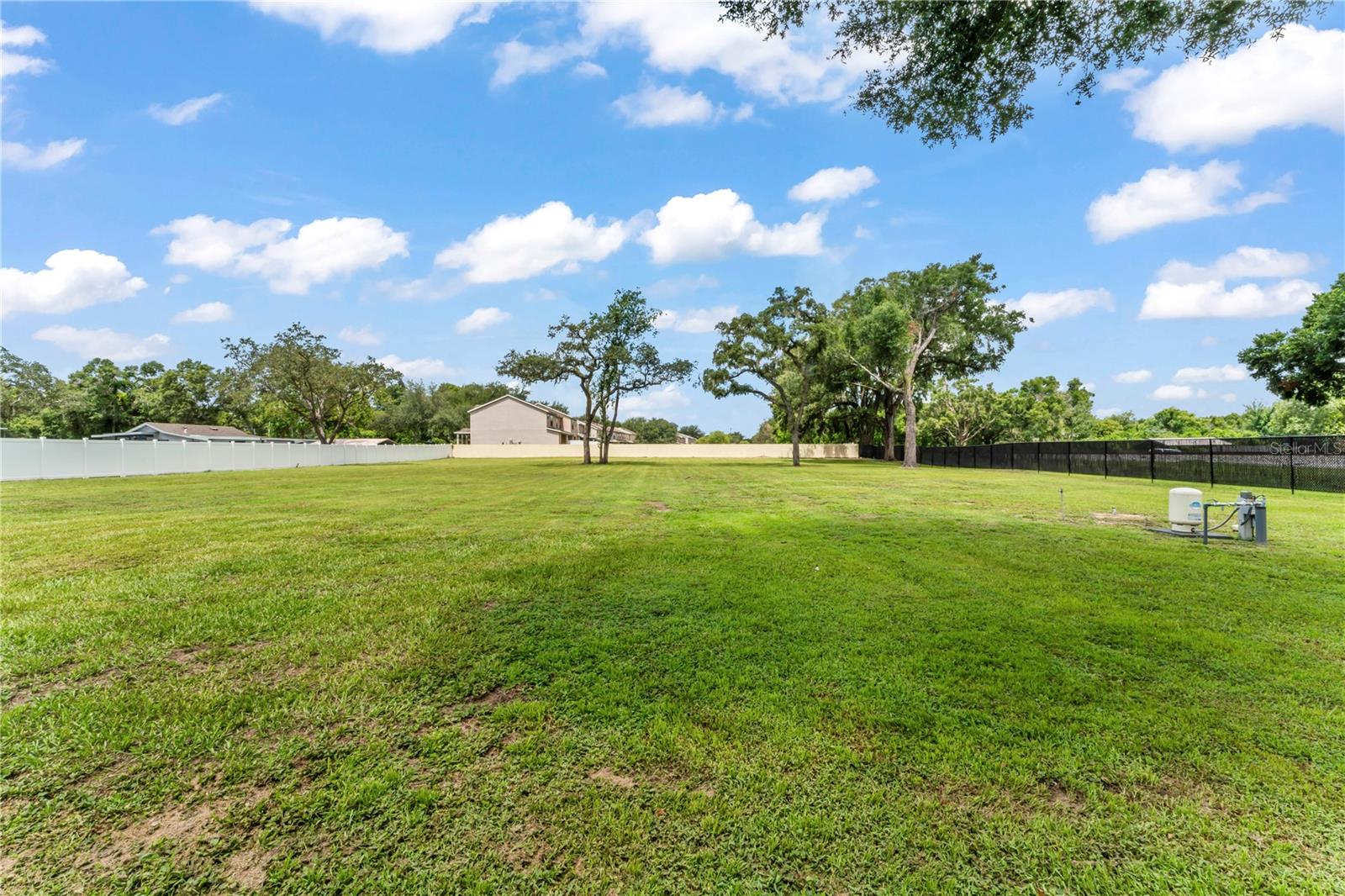 Listing photo id 2 for 514 Limona Road