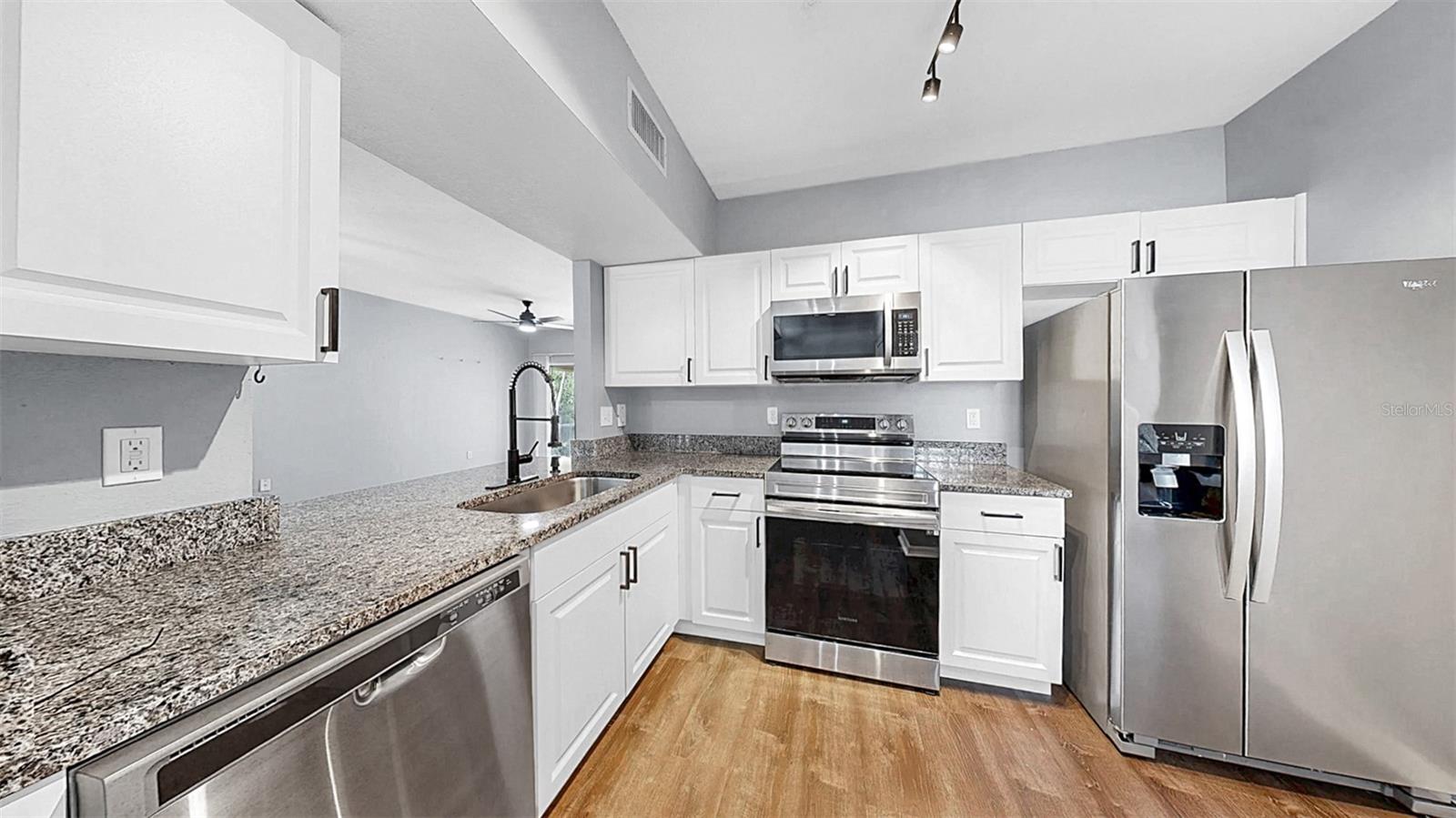 Image 11 of 46 For 6439 Cypressdale Drive 101