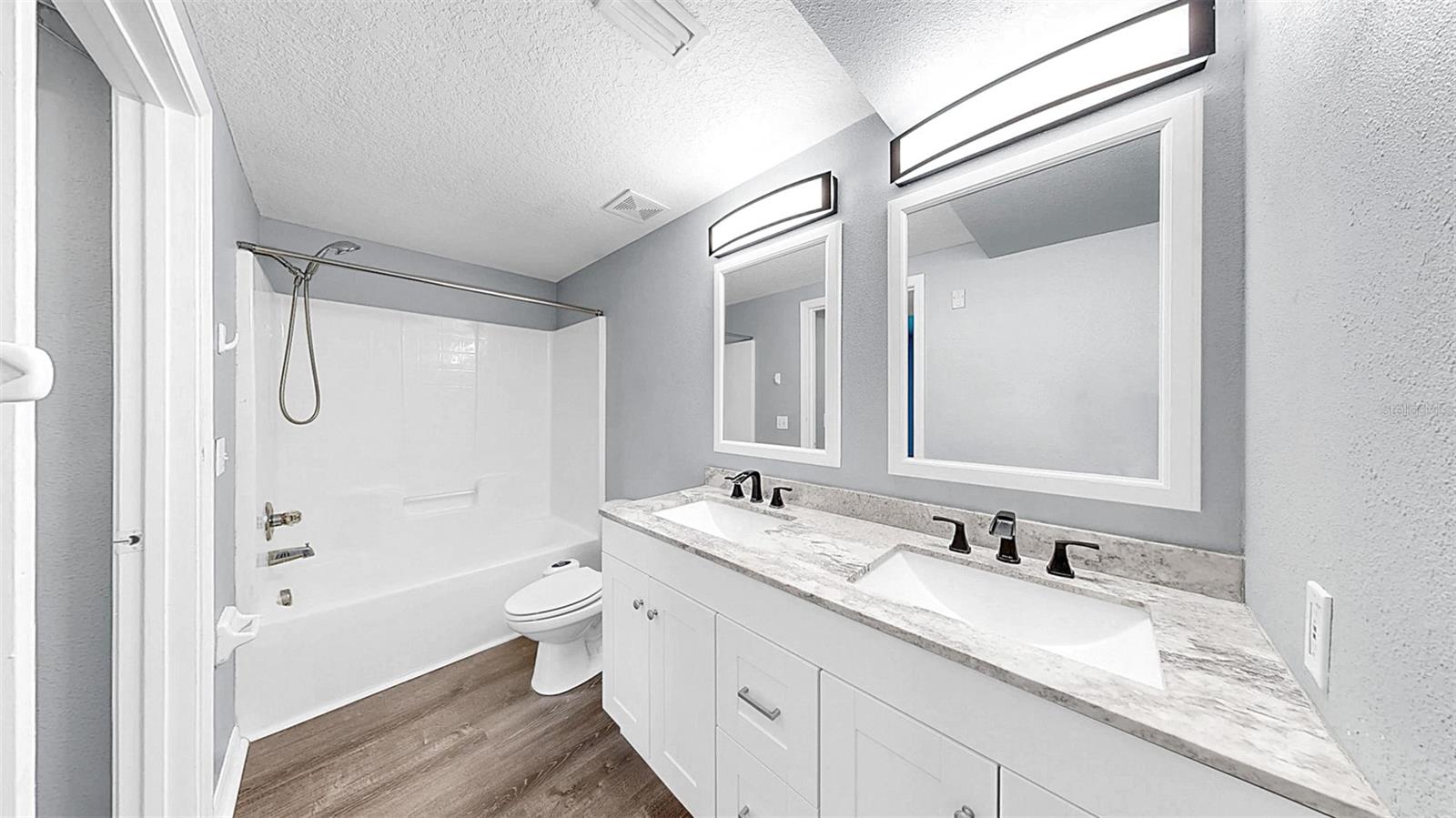 Image 23 of 46 For 6439 Cypressdale Drive 101