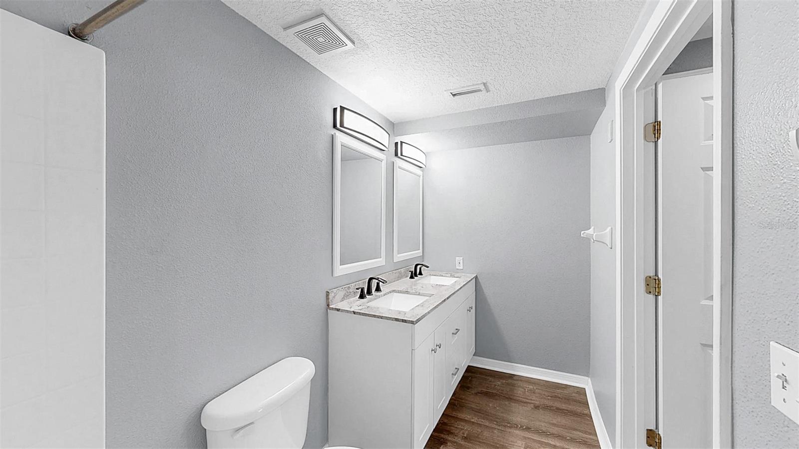Image 35 of 46 For 6439 Cypressdale Drive 101