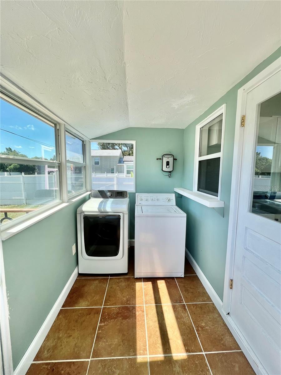 Image 21 of 25 For 3110 10th Avenue N